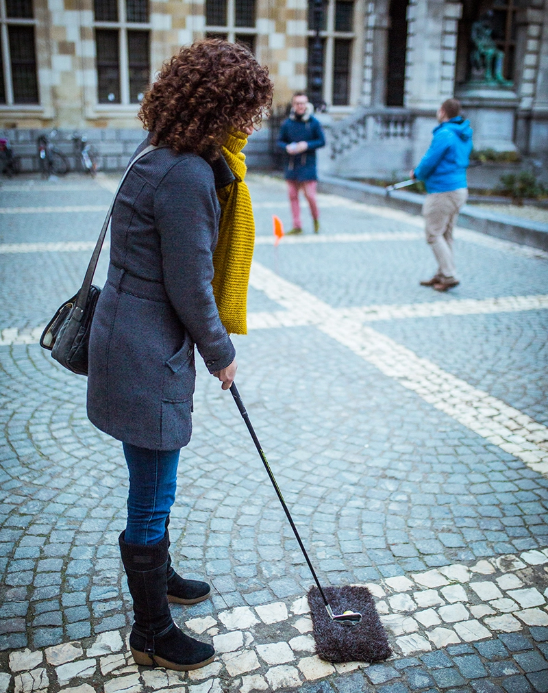 Groepsactiviteit in Antwerpen met stadsgolf